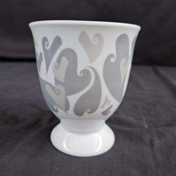 Mary Kay Love Aimer Gray and White Heart Pedestal Mug Coffee Tea - Picture 2 of 8